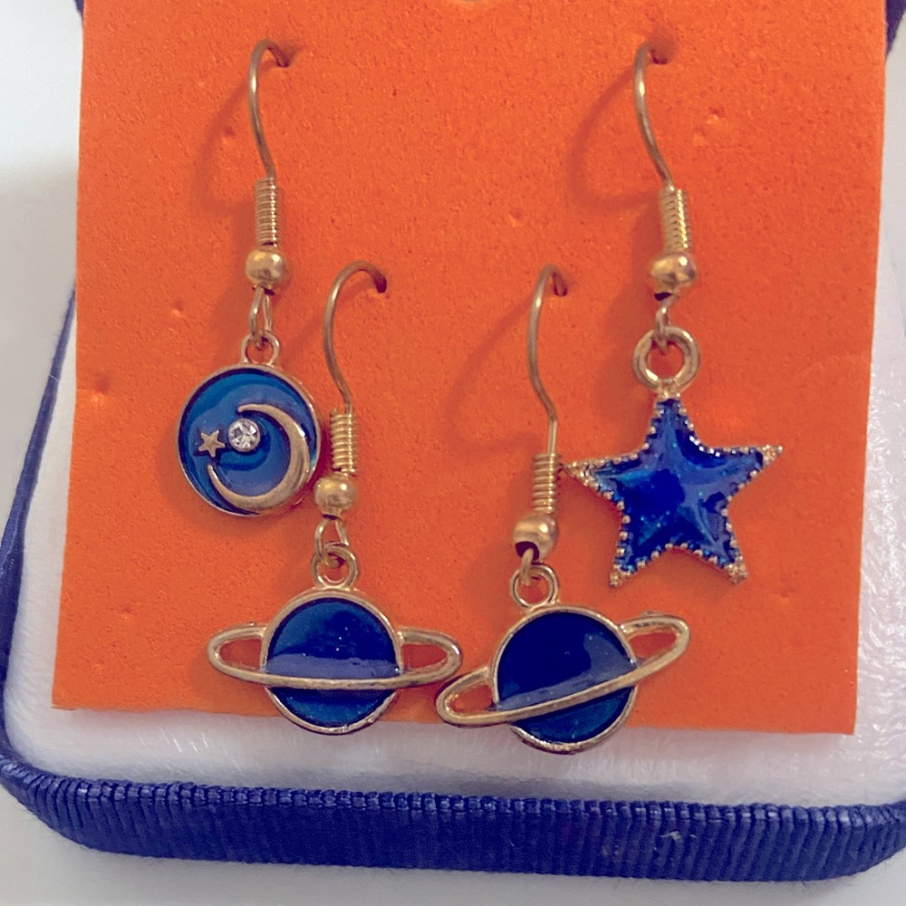 2 pairs Gold tone Blue Saturn Earrings